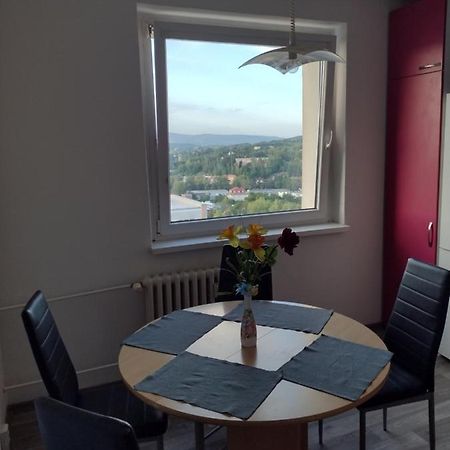 Apartmens Kv Карловы Вары Экстерьер фото