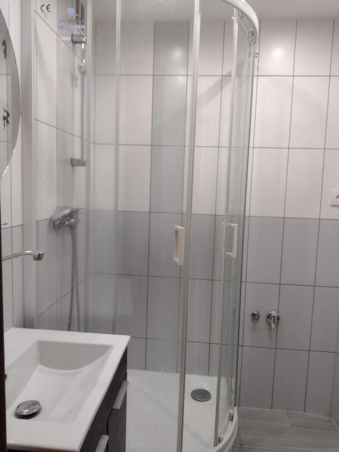 Apartmens Kv Карловы Вары Экстерьер фото