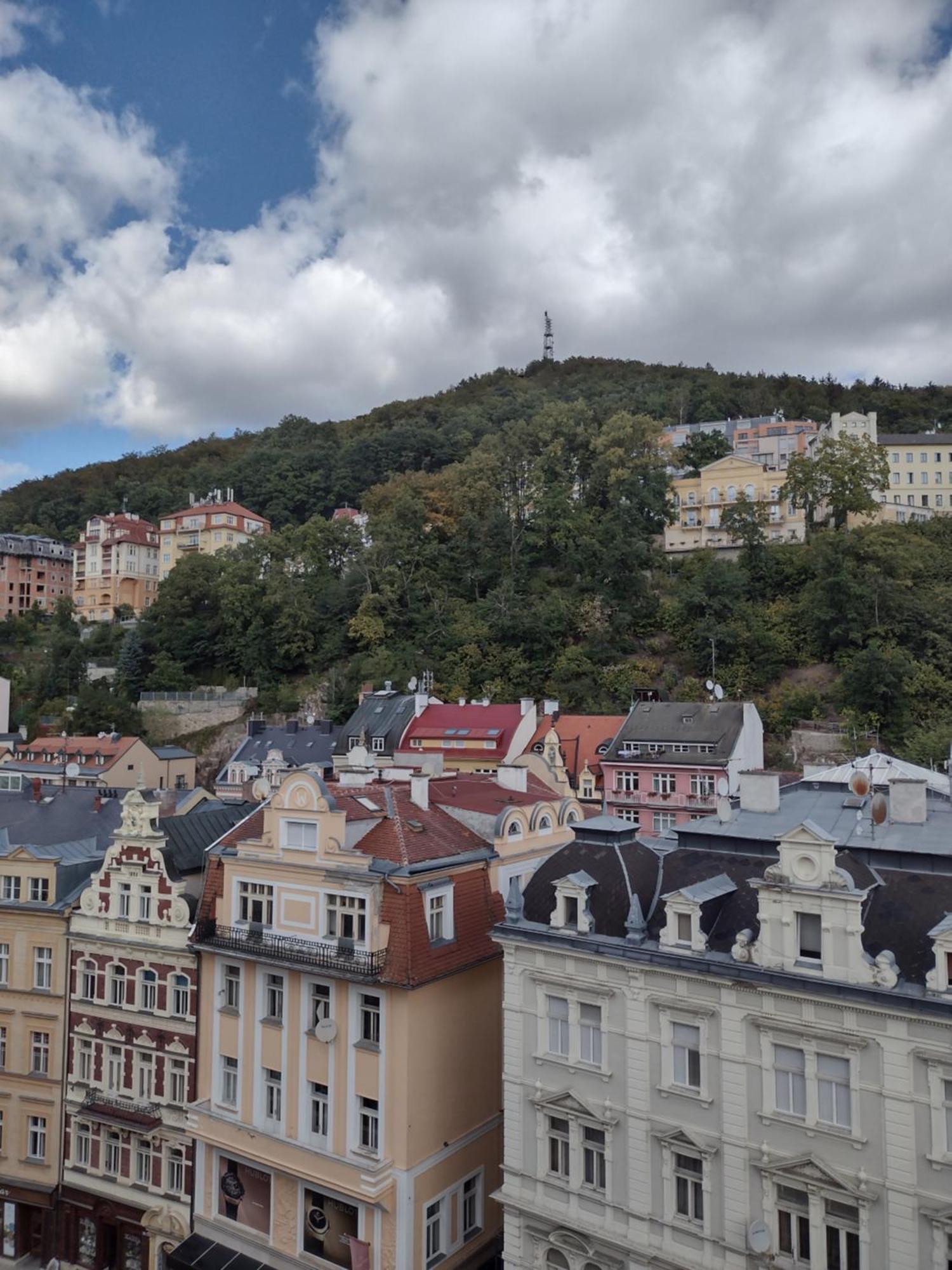Apartmens Kv Карловы Вары Экстерьер фото