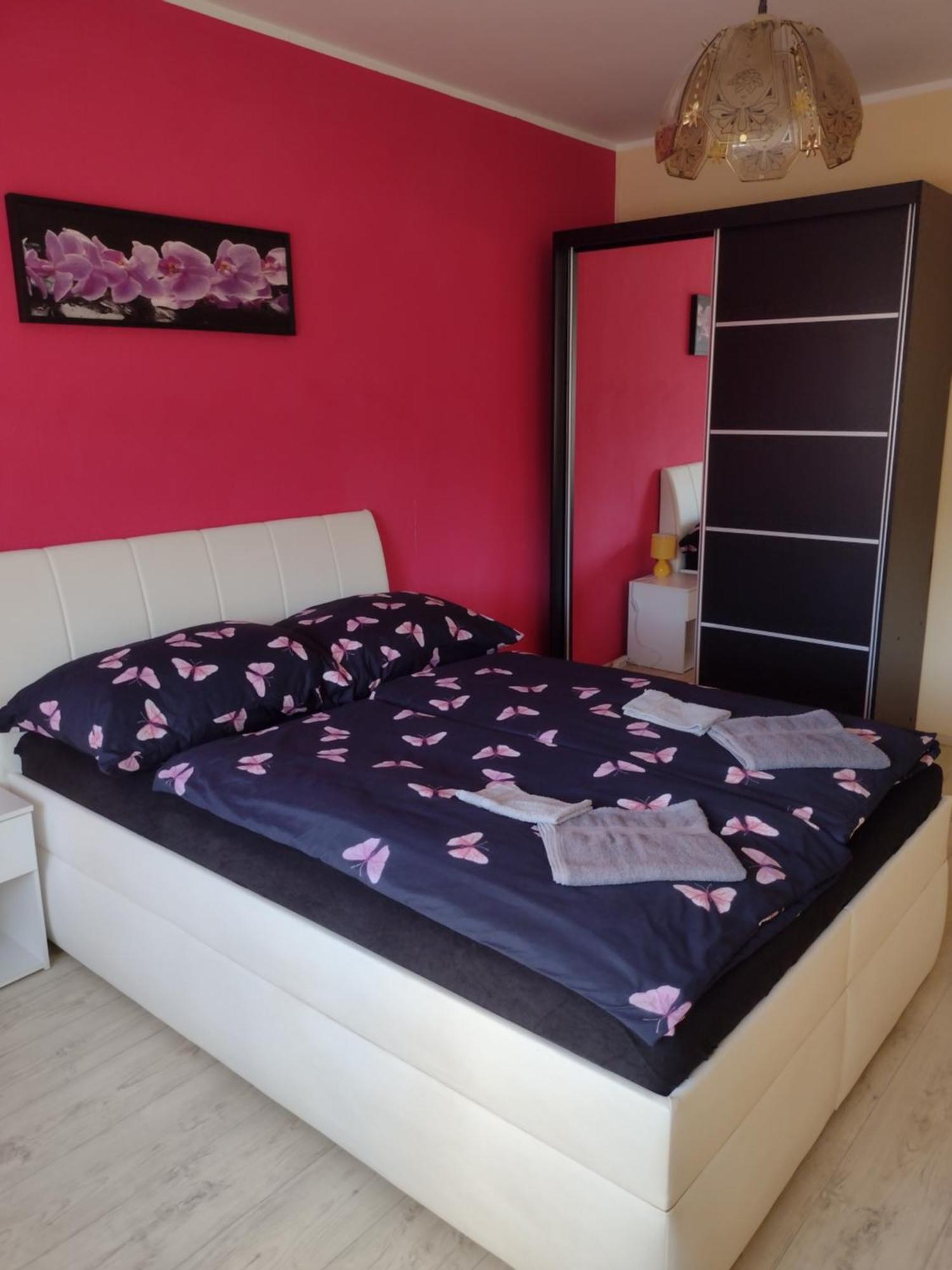 Apartmens Kv Карловы Вары Экстерьер фото